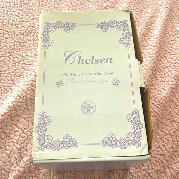 VTG EUC Chelsea Porcelain Doll from The Hamilton Collection - Picture 6 of 8